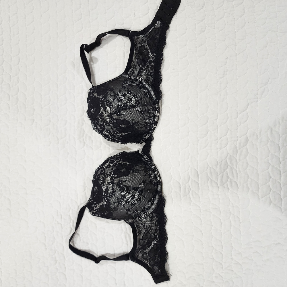 Victoria's Secret Black and White Lace Bra